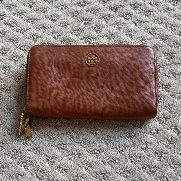 Tory Burch Handbags - Tory Burch Brown Wallet with Gold Zipper